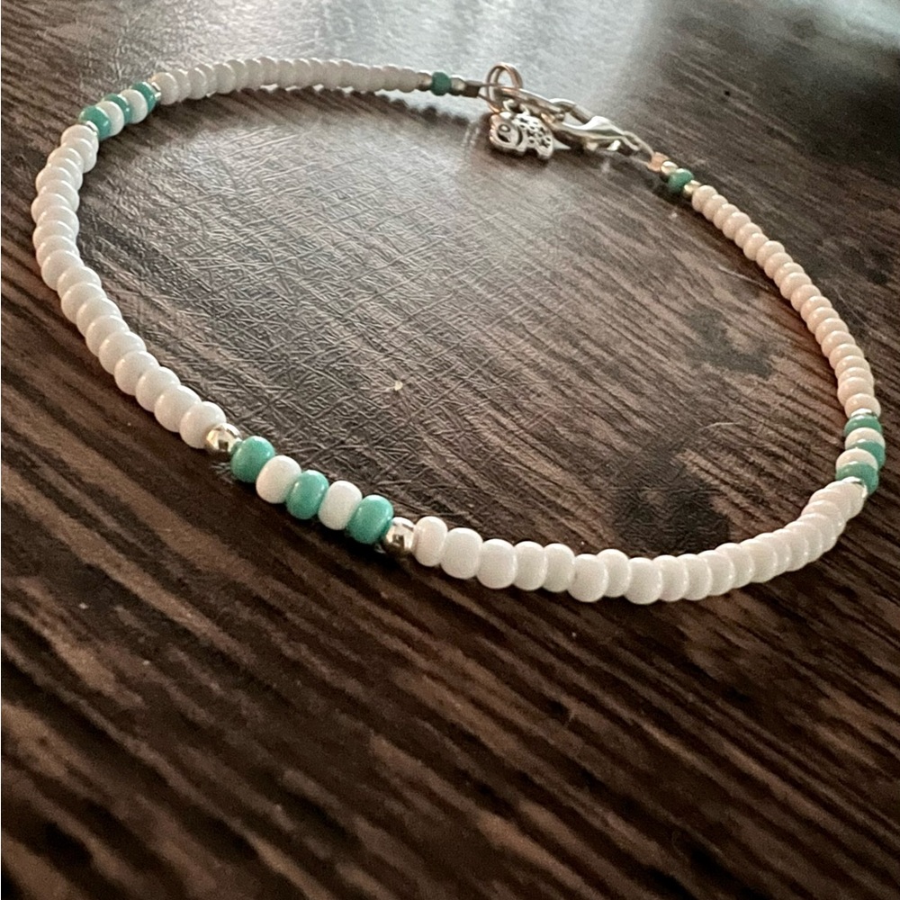 Beautiful Hand Made Anklet 9 3/4” w/cute baby elephant char